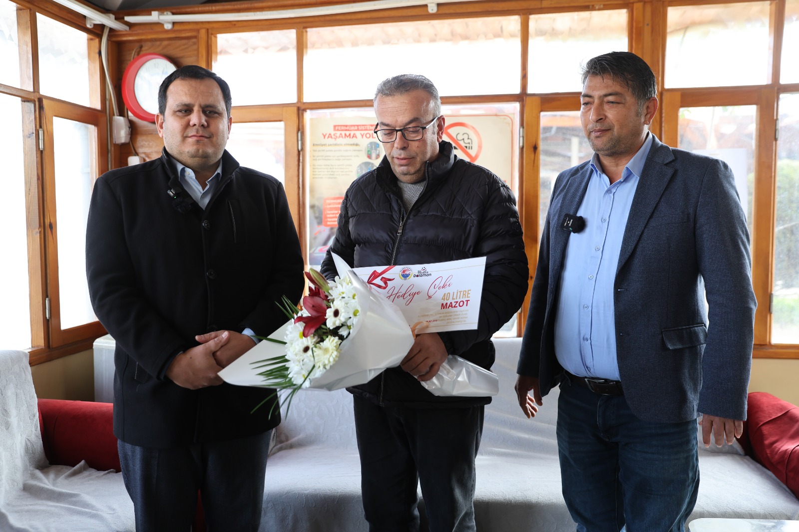 DALAMAN BELEDİYE BAŞKANI DURMUŞ’TAN DUYARLI ŞOFÖRE HEDİYE ÇEKİ